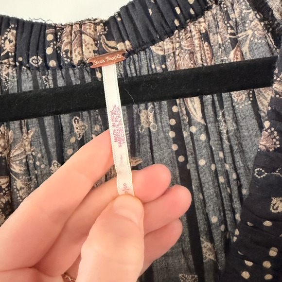 Free People Golden Hour Smocked Maxi Dress Black Floral Puff Sleeve Small - Picture 3 of 6